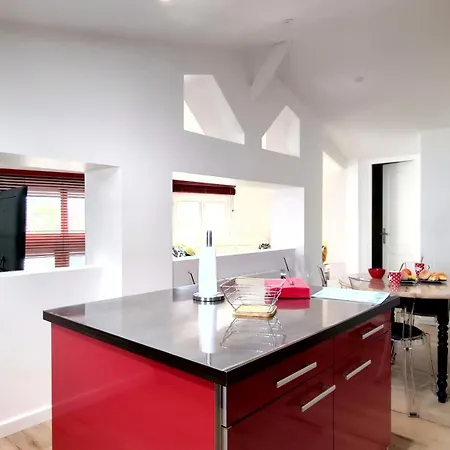 Holiday home En Rouge Et Blanc Yourhosthelper