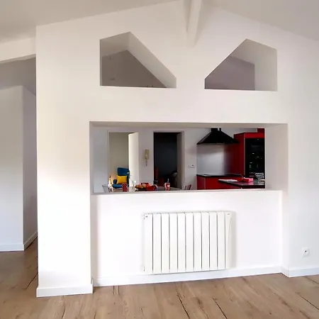 Holiday home En Rouge Et Blanc Yourhosthelper Royan